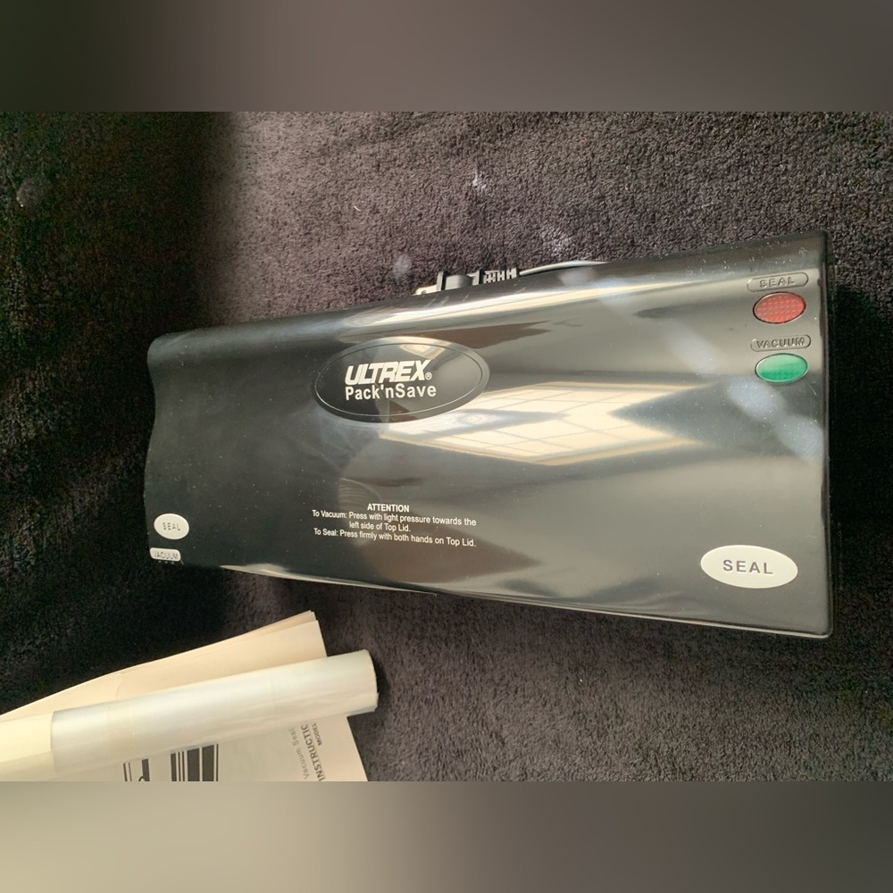 NWOT Ultrex Vacuum Sealing System with Manual and Bags, Never Used - Picture 8 of 16